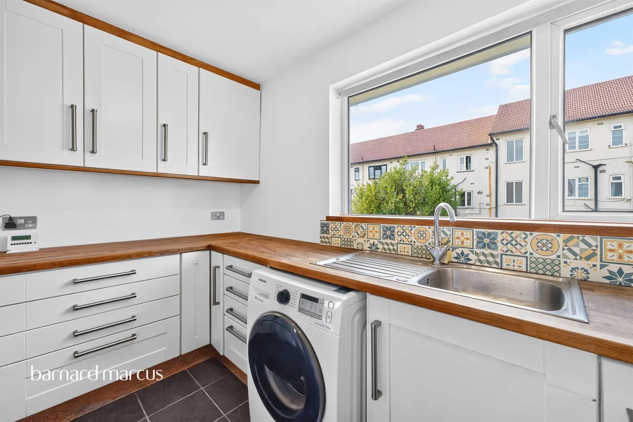 Friern Park, London, N12, photo 12