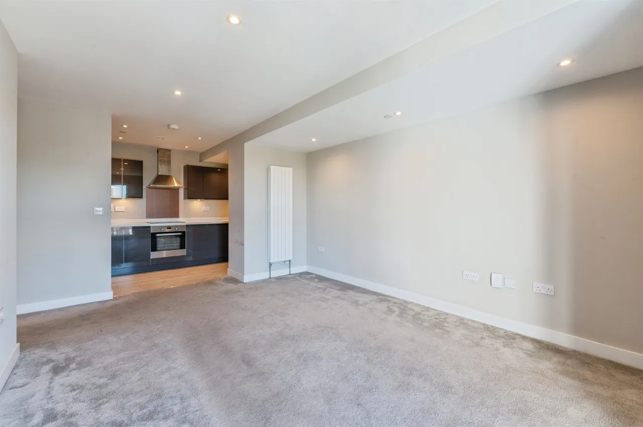 Victoria Avenue, Southend-On-Sea, SS2, photo 6