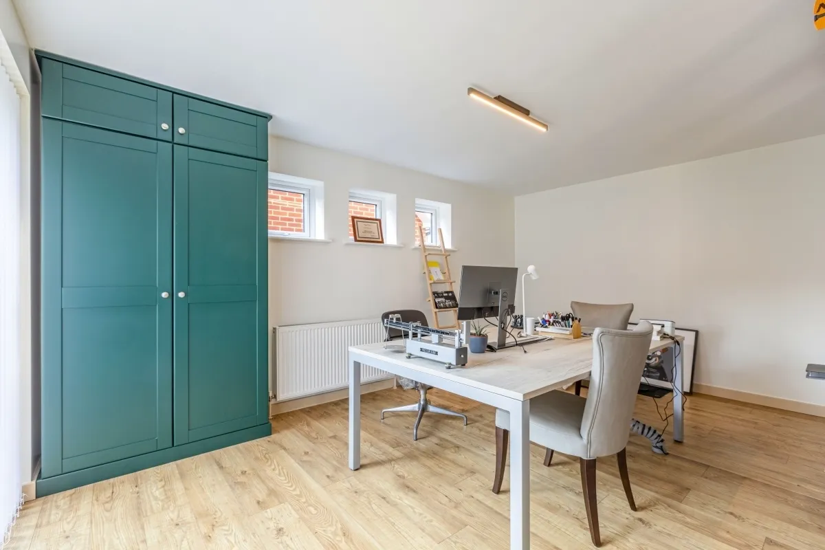 Dartnell Park Road West Byfleet KT14, photo 10