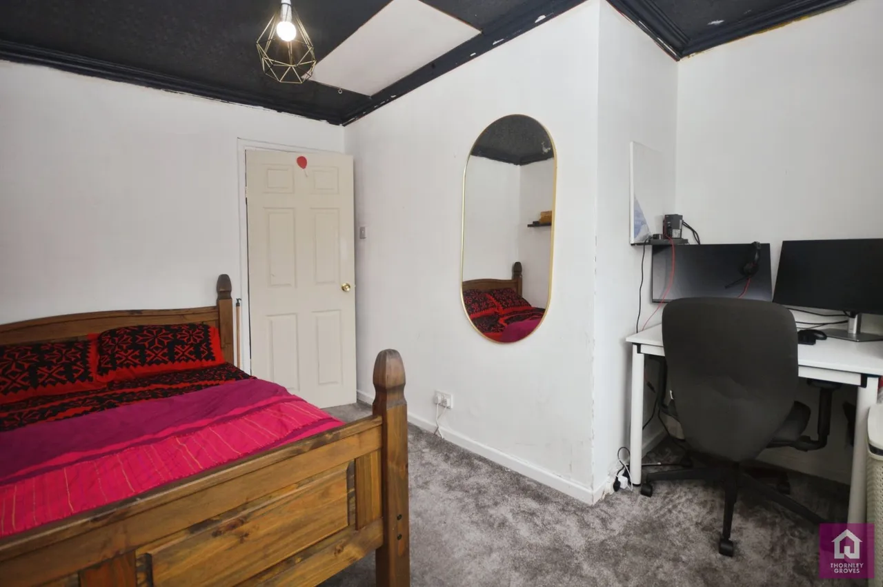 Bronte Avenue, Bury, BL9, photo 9