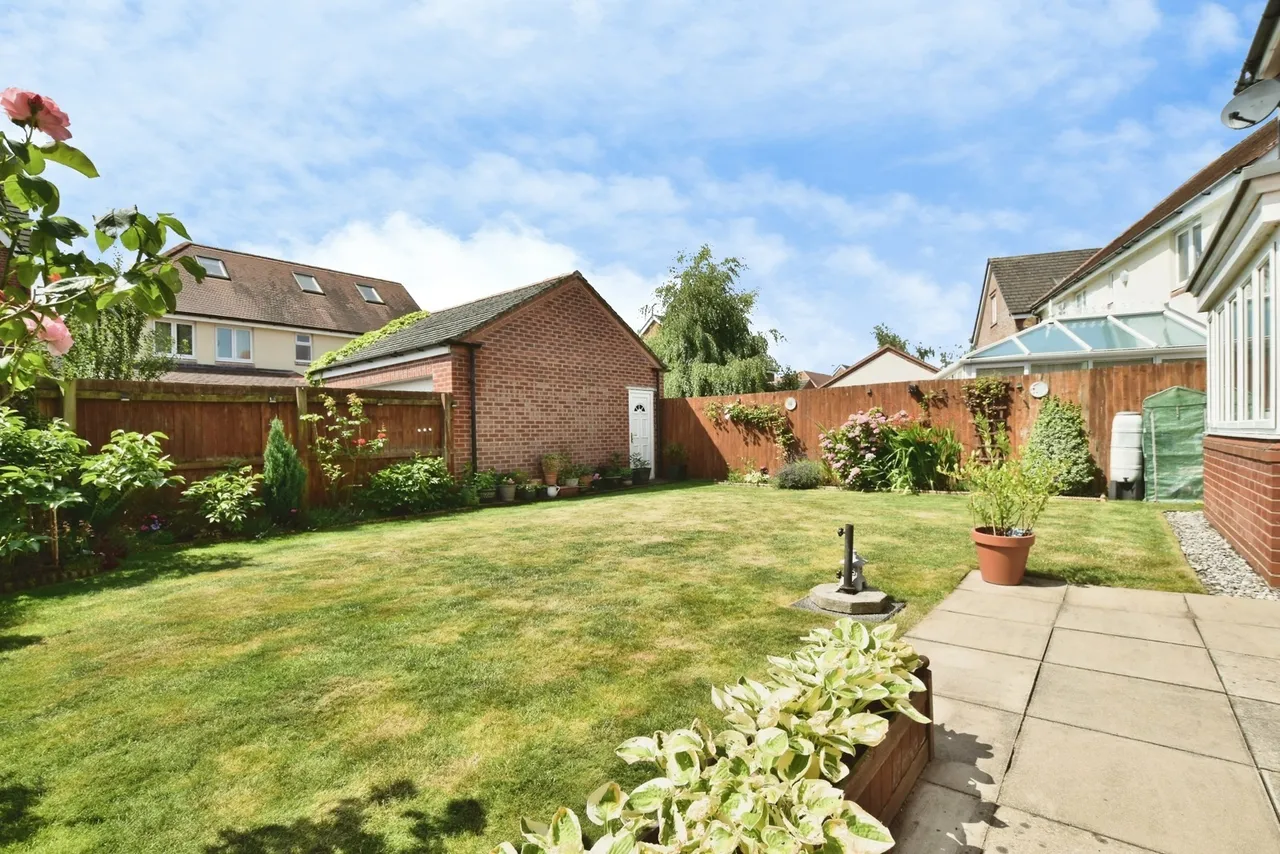 Ivynook Close, West Timperley, Altrincham, WA14, photo 24