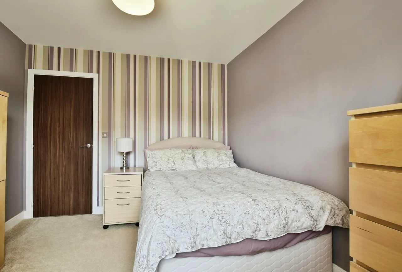 Ivynook Close, West Timperley, Altrincham, WA14, photo 9