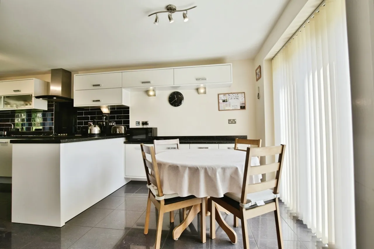 Ivynook Close, West Timperley, Altrincham, WA14, photo 21
