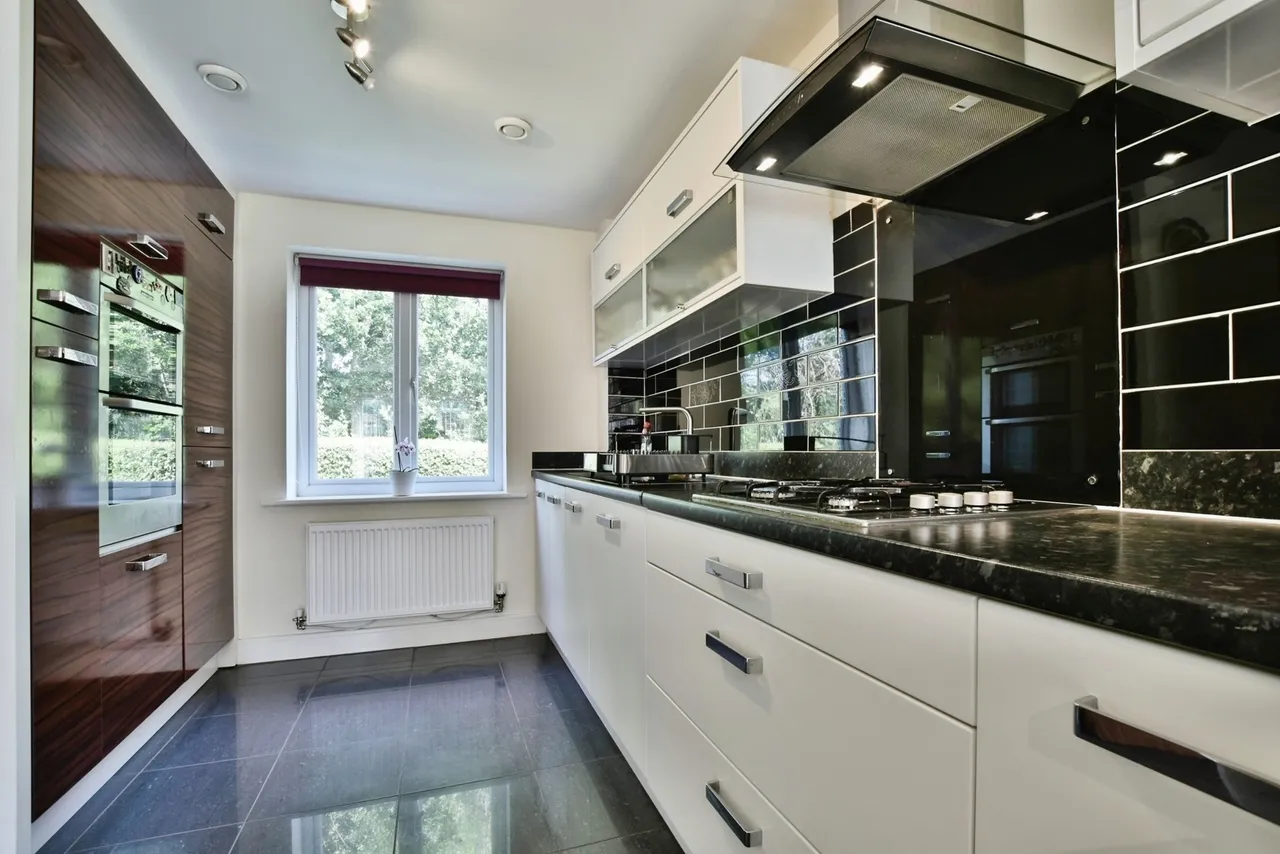 Ivynook Close, West Timperley, Altrincham, WA14, photo 4