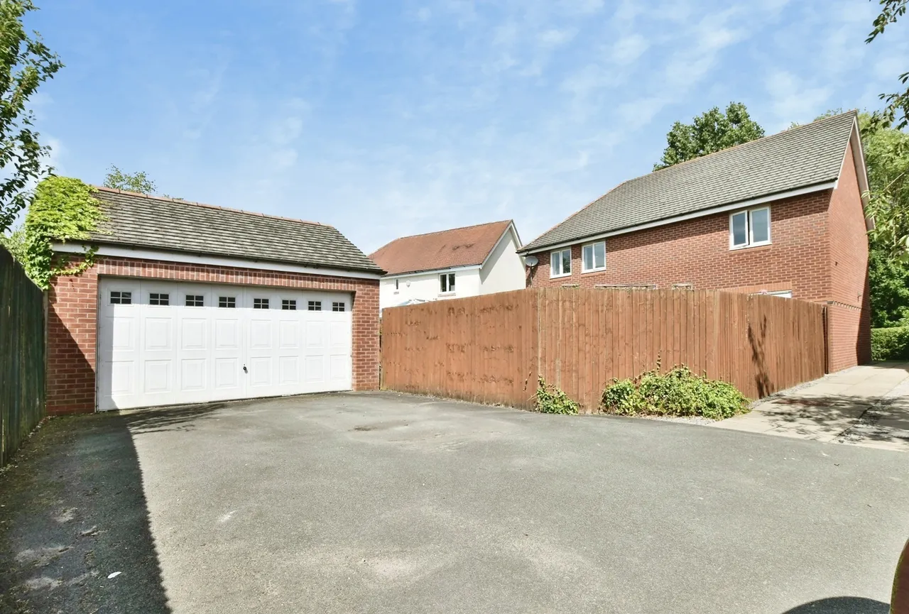 Ivynook Close, West Timperley, Altrincham, WA14, photo 26