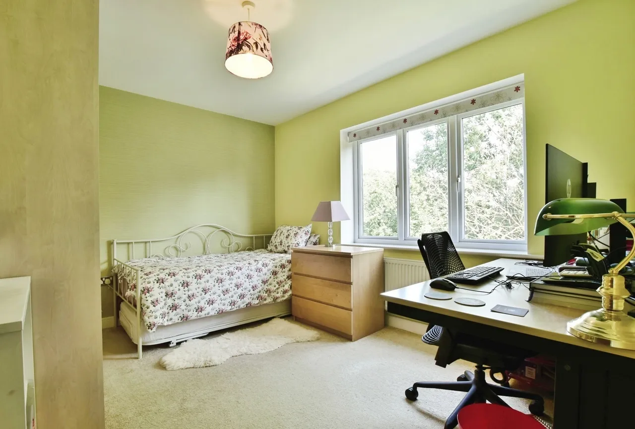 Ivynook Close, West Timperley, Altrincham, WA14, photo 10