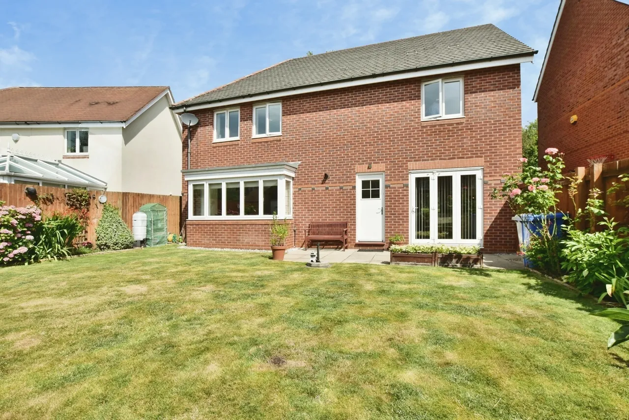 Ivynook Close, West Timperley, Altrincham, WA14, photo 27