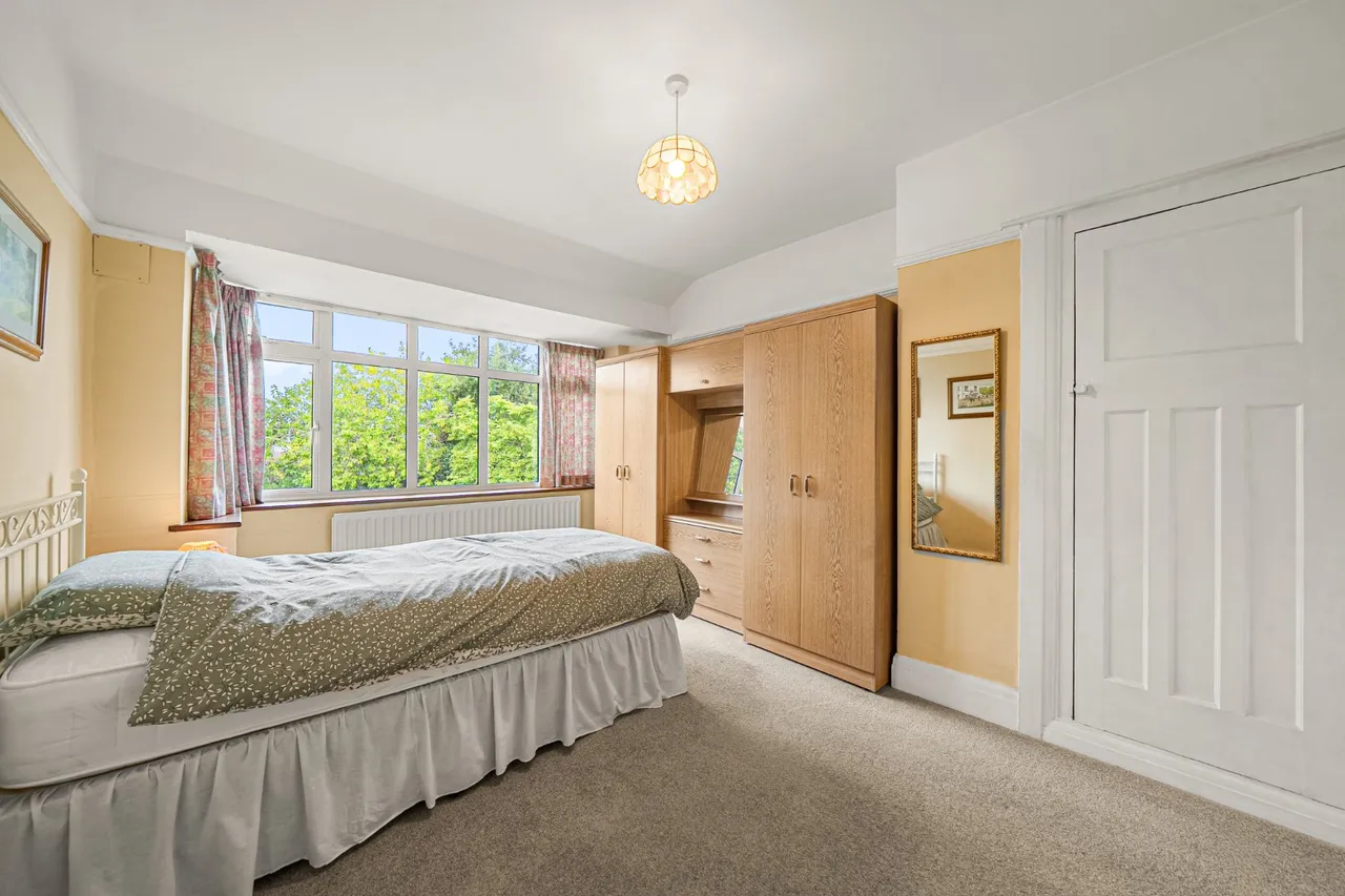 Woodham Lane, New Haw, KT15, photo 10