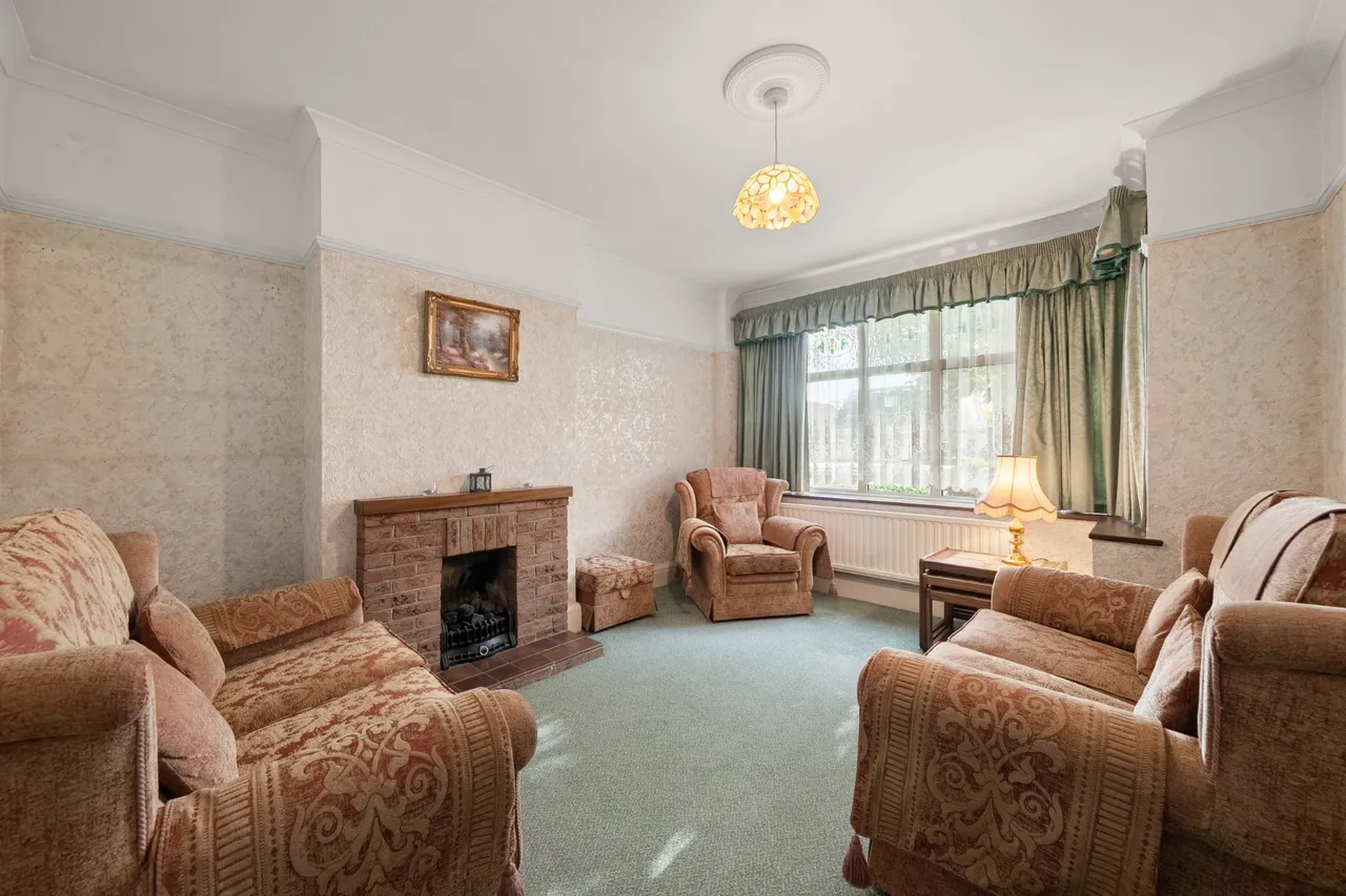 Woodham Lane, New Haw, KT15, photo 2
