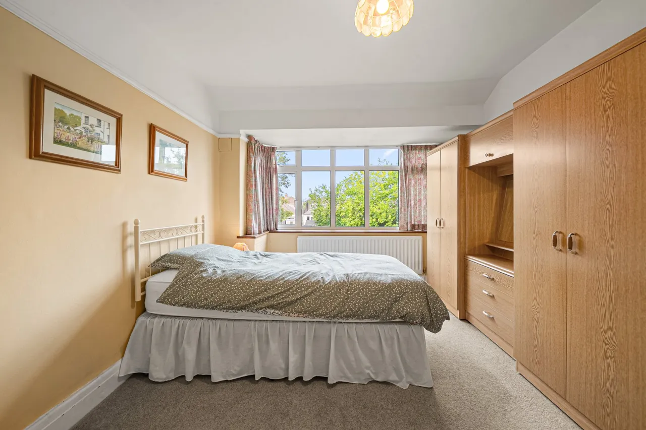 Woodham Lane, New Haw, KT15, photo 13