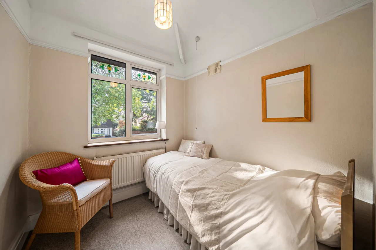 Woodham Lane, New Haw, KT15, photo 16