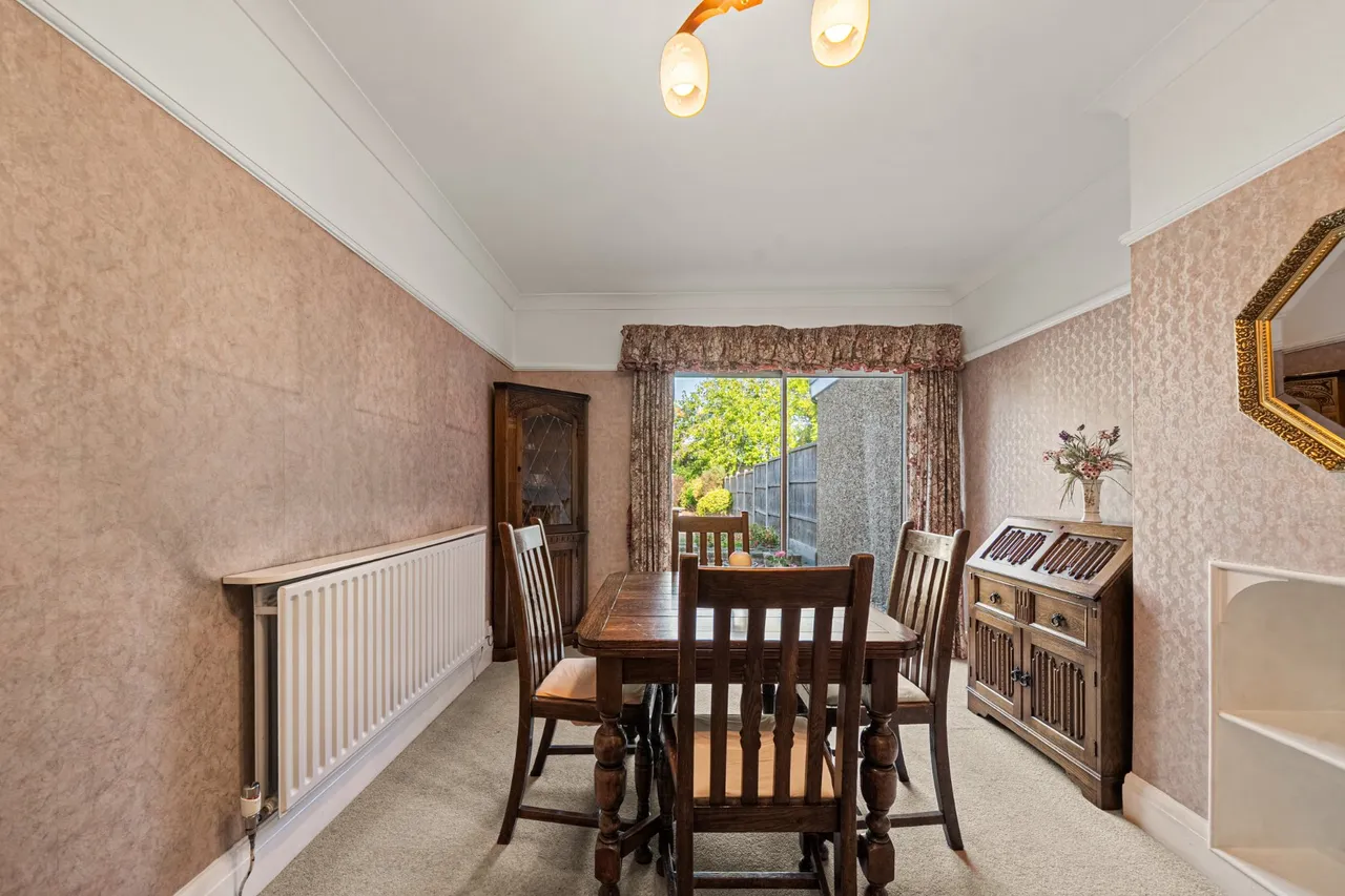 Woodham Lane, New Haw, KT15, photo 6