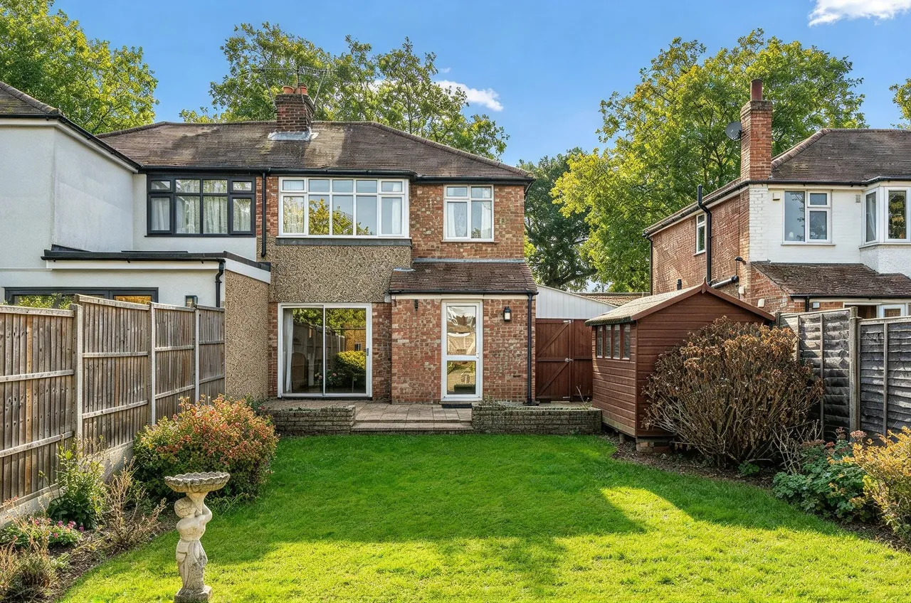 Woodham Lane, New Haw, KT15, photo 17