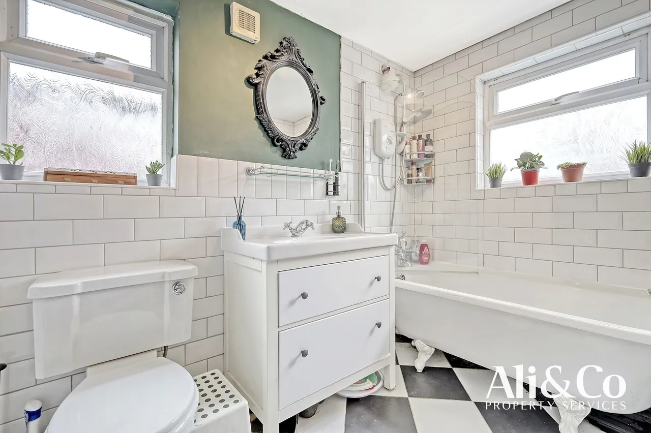 Prospect Place, Grays, Essex, RM17 6BY, photo 8