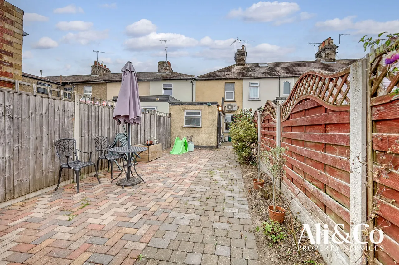 Prospect Place, Grays, Essex, RM17 6BY, photo 13