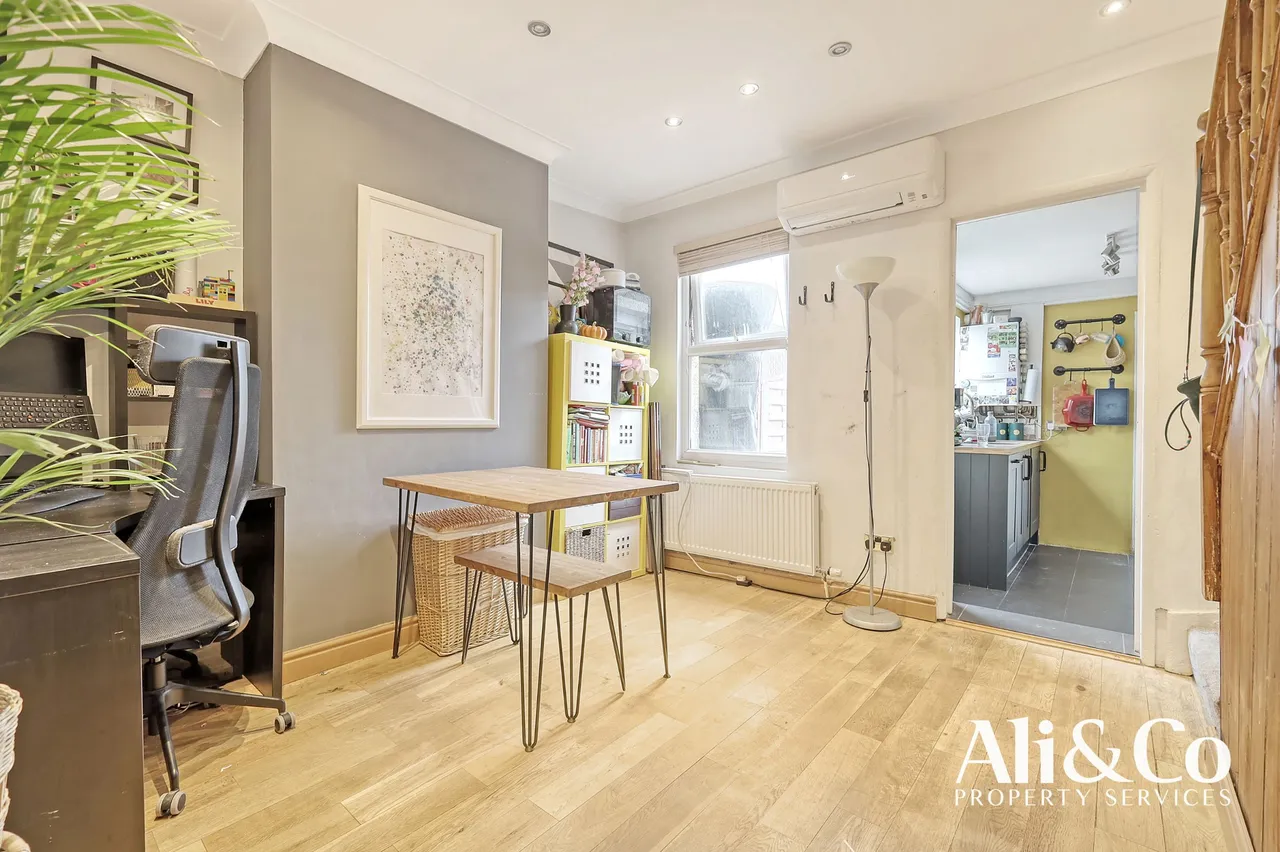 Prospect Place, Grays, Essex, RM17 6BY, photo 5