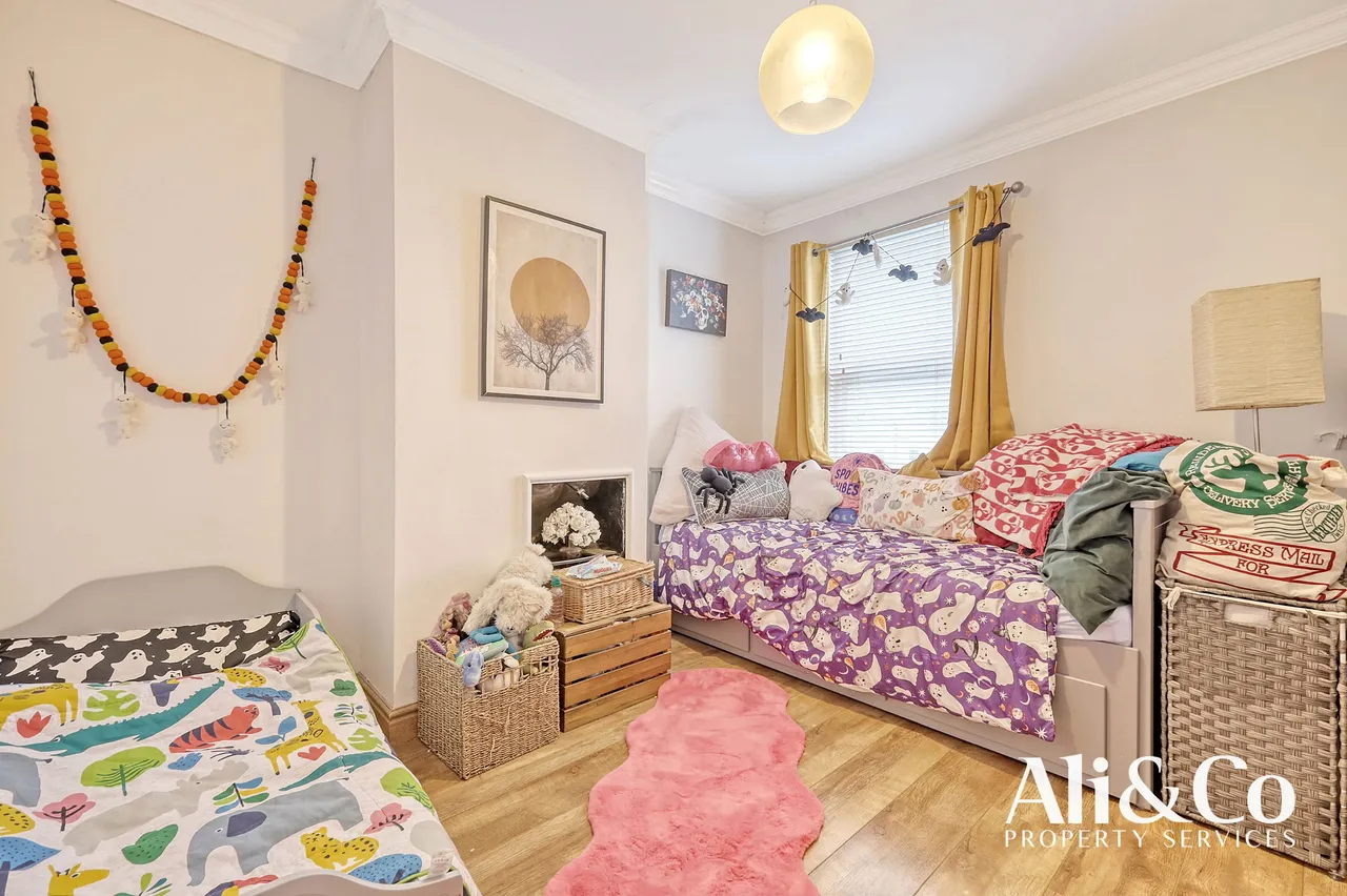 Prospect Place, Grays, Essex, RM17 6BY, photo 11