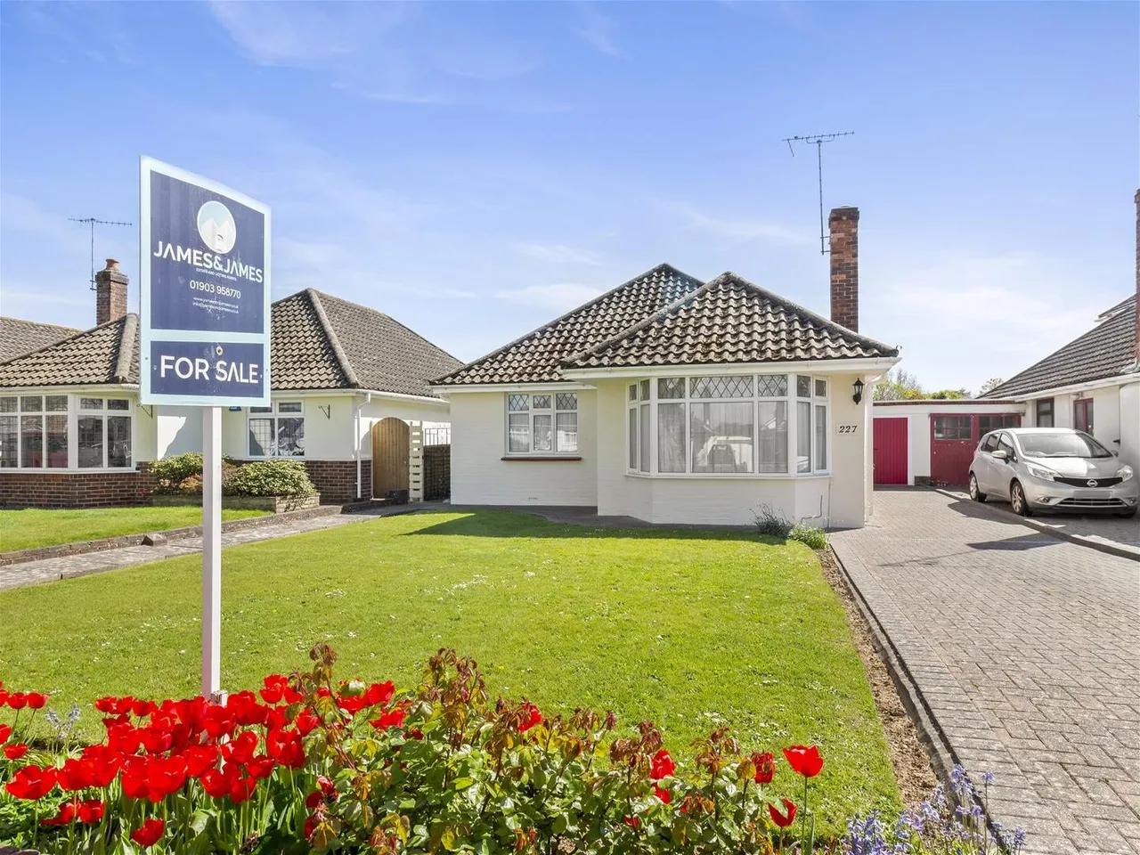 3 bed house for sale — Goring Way, Goring-By-Sea, Worthing