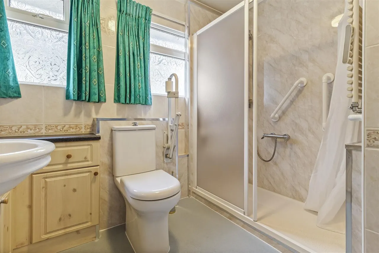 Goring Way, Goring-By-Sea, Worthing, photo 11