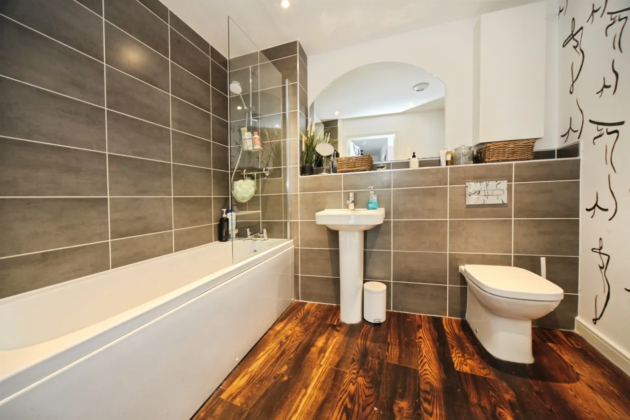 Silver Birch Avenue, Houghton Regis, LU5, photo 5