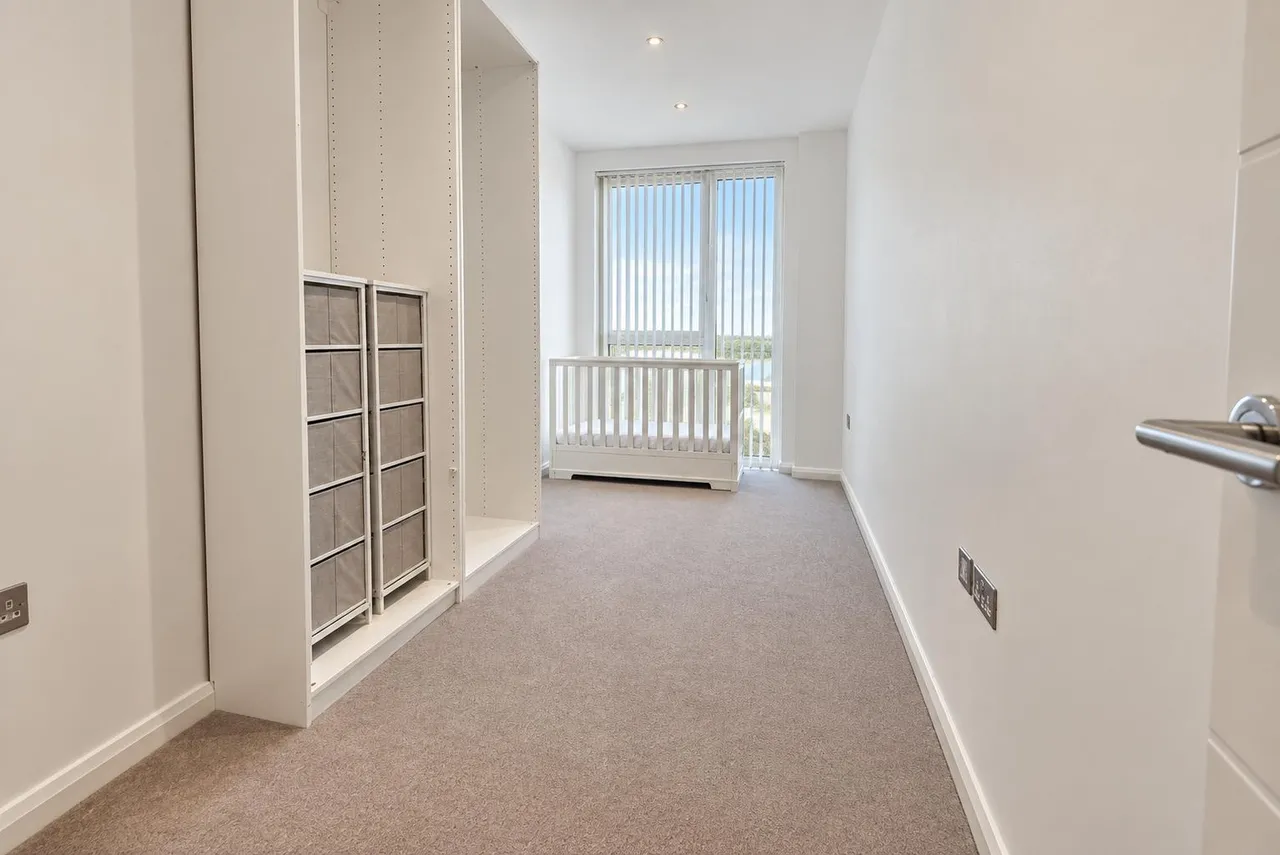 Kings Hill, Barking, IG11, photo 9