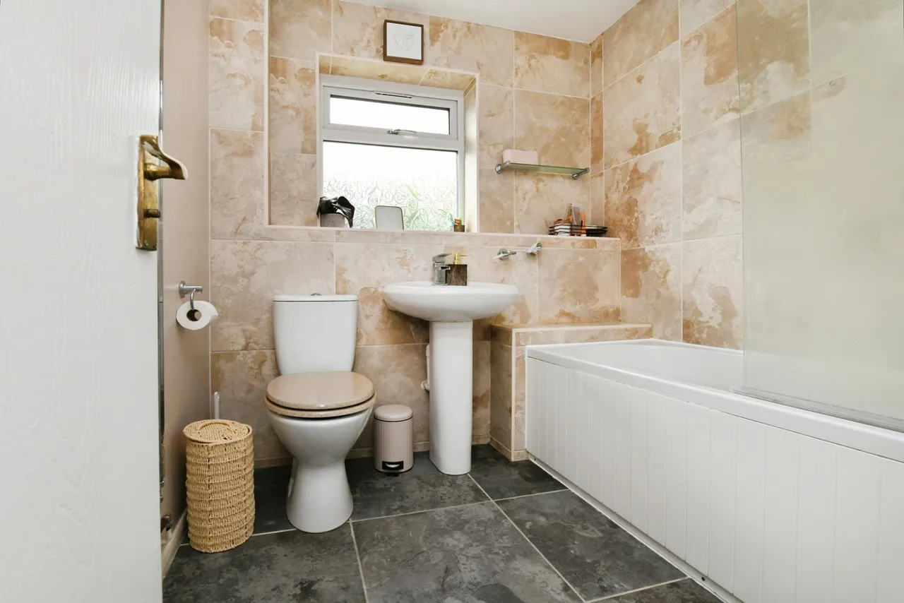 Box Close, Basildon, Essex, SS15, photo 8