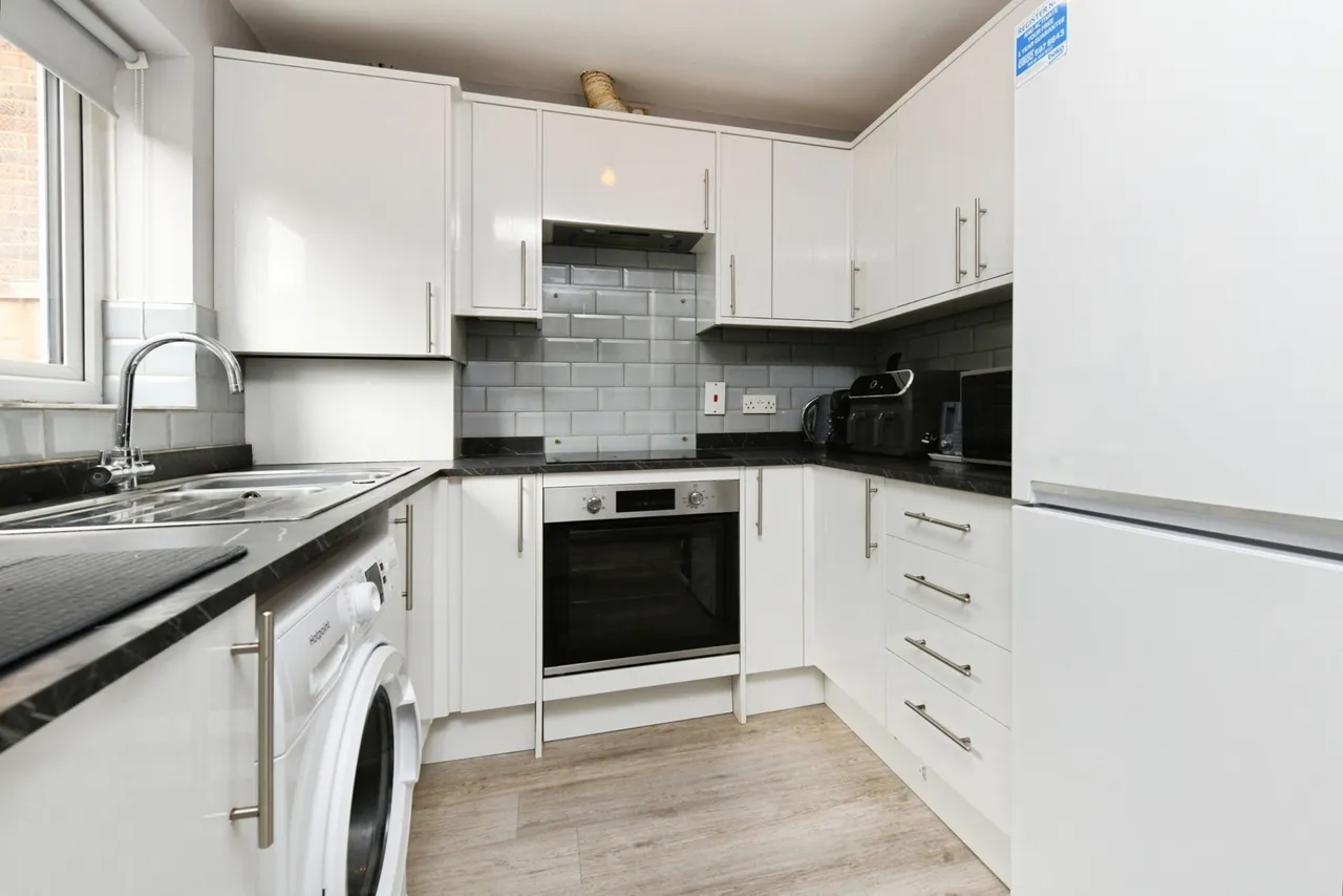 Box Close, Basildon, Essex, SS15, photo 6