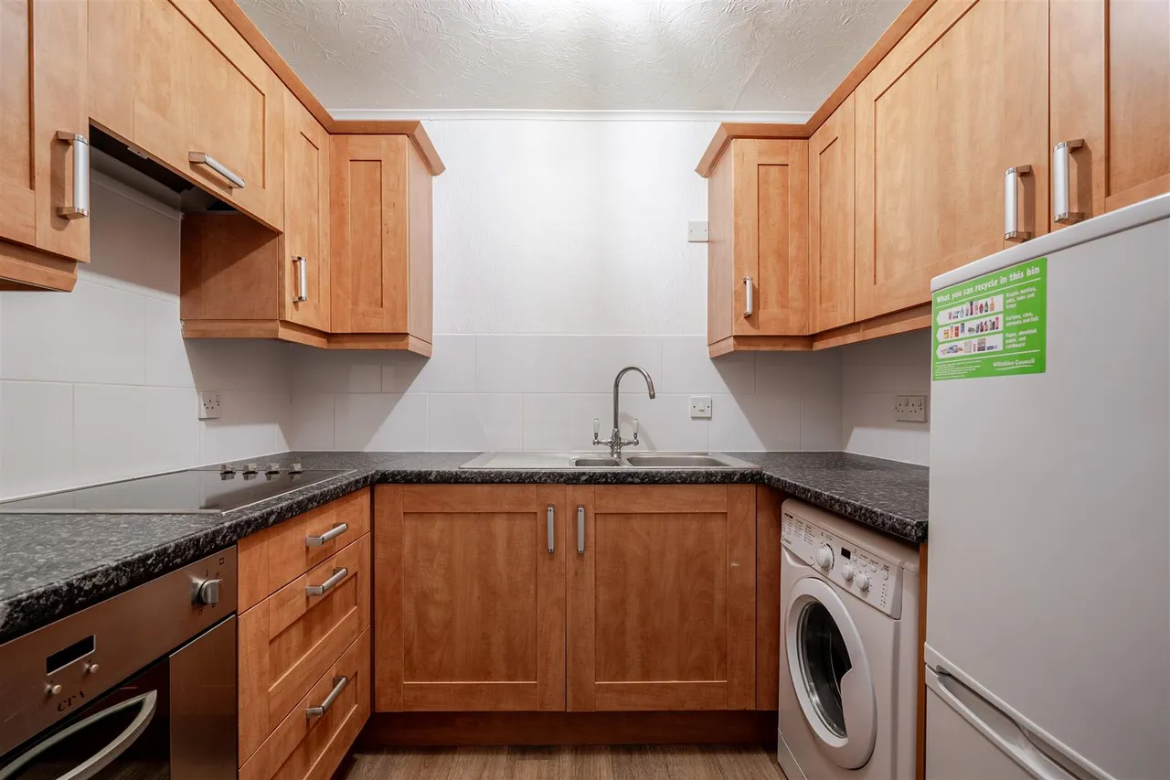 Meadow Drive, Devizes, SN10, photo 4