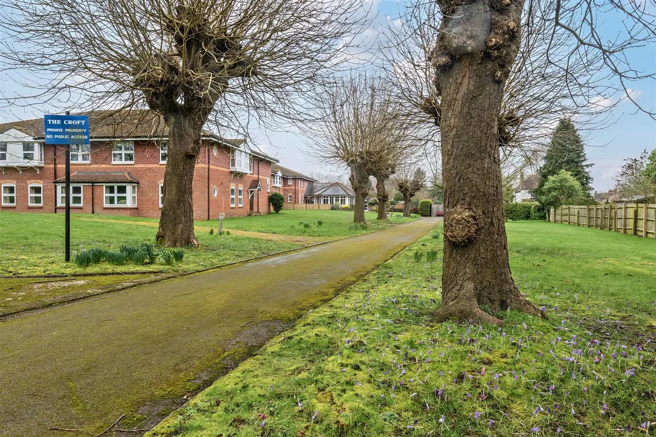Meadow Drive, Devizes, SN10, photo 14
