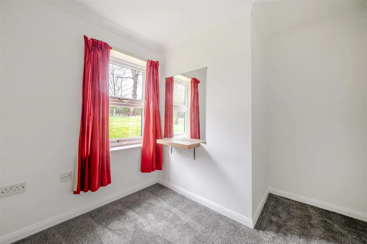 Meadow Drive, Devizes, SN10, photo 11