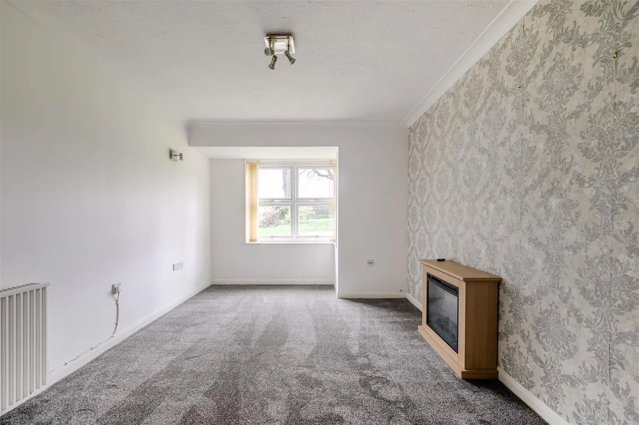 Meadow Drive, Devizes, SN10, photo 2