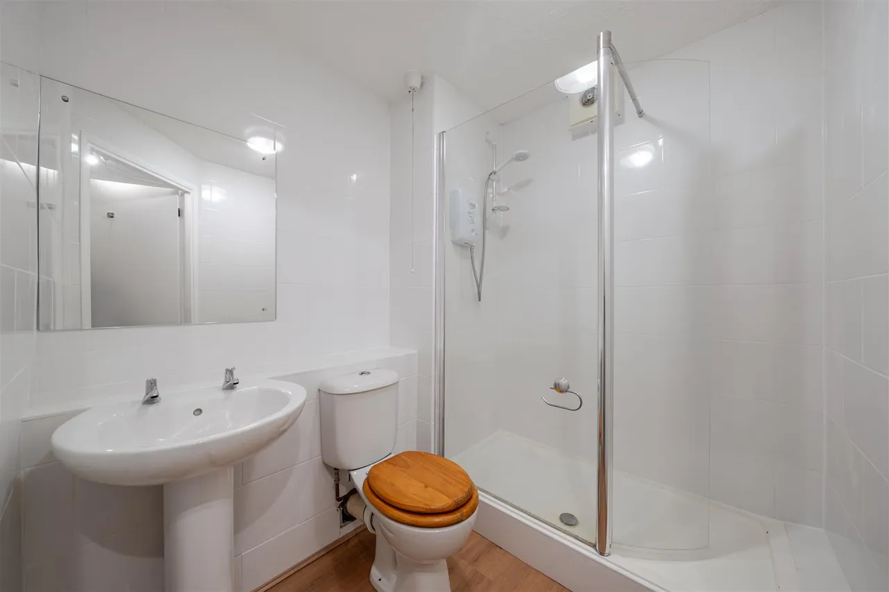 Meadow Drive, Devizes, SN10, photo 6