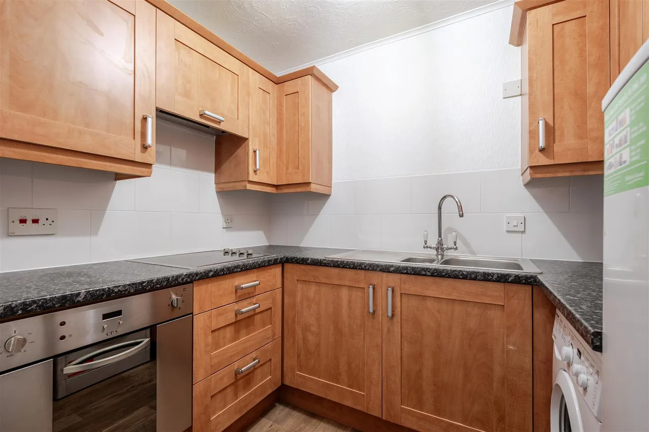 Meadow Drive, Devizes, SN10, photo 5