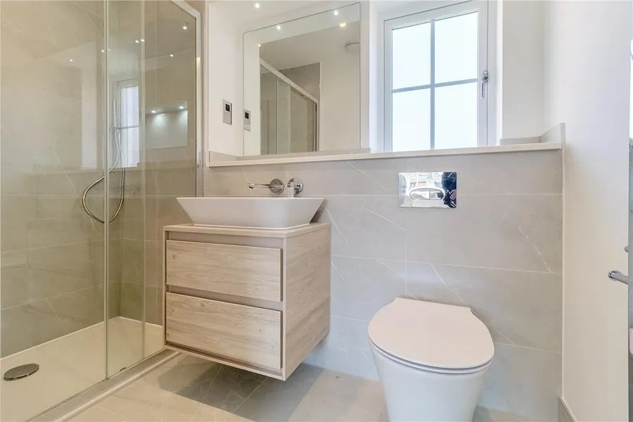 Moorfield Mews, Staines-upon-Thames, TW18, photo 5