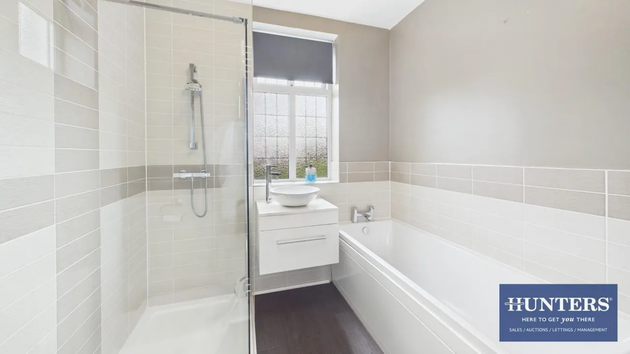 Thompson Road, Fulwell, SR5, photo 18