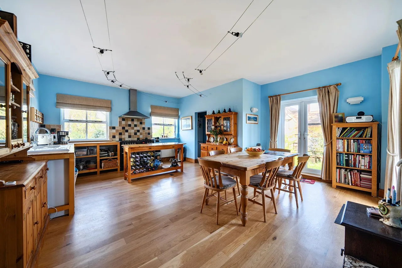 Amberley Road, Storrington, RH20, photo 12
