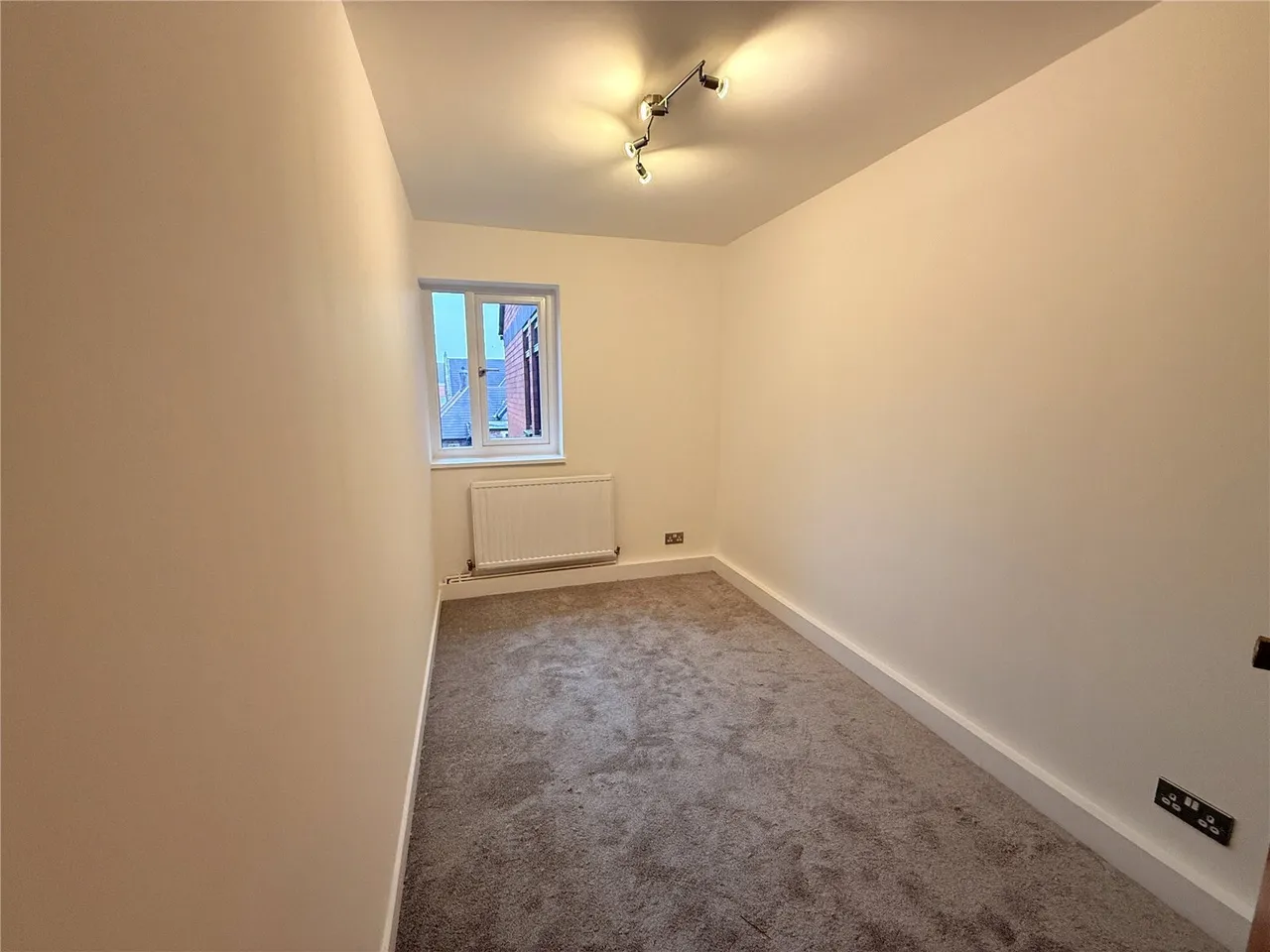 Sarlou Court, Uplands, SA2, photo 10