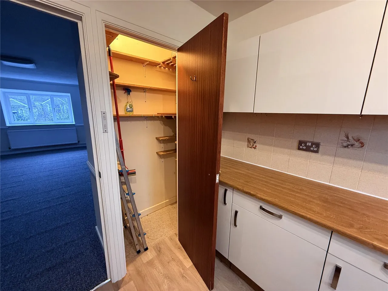 Sarlou Court, Uplands, SA2, photo 6