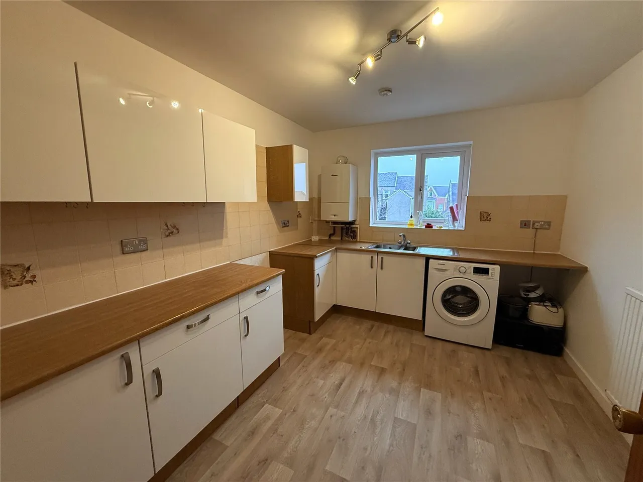 Sarlou Court, Uplands, SA2, photo 5