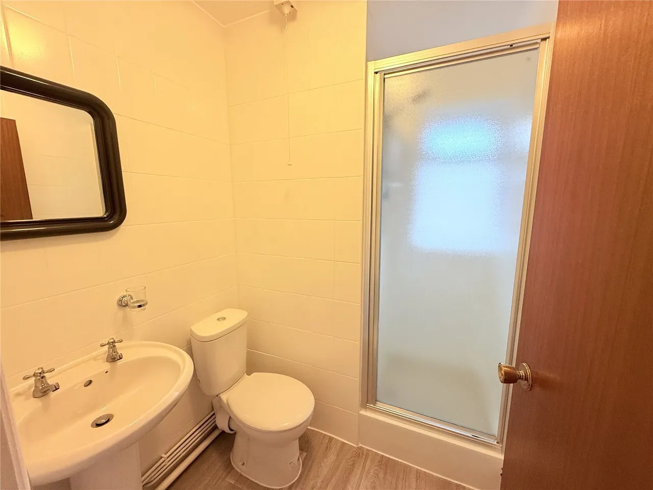Sarlou Court, Uplands, SA2, photo 8