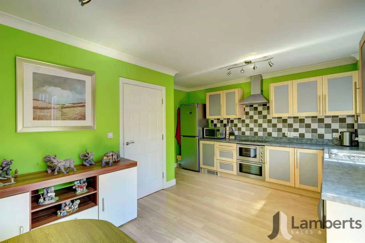89 Hedgerow Close, Redditch, photo 5