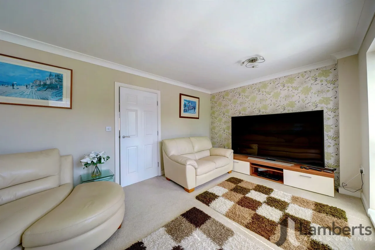 89 Hedgerow Close, Redditch, photo 4