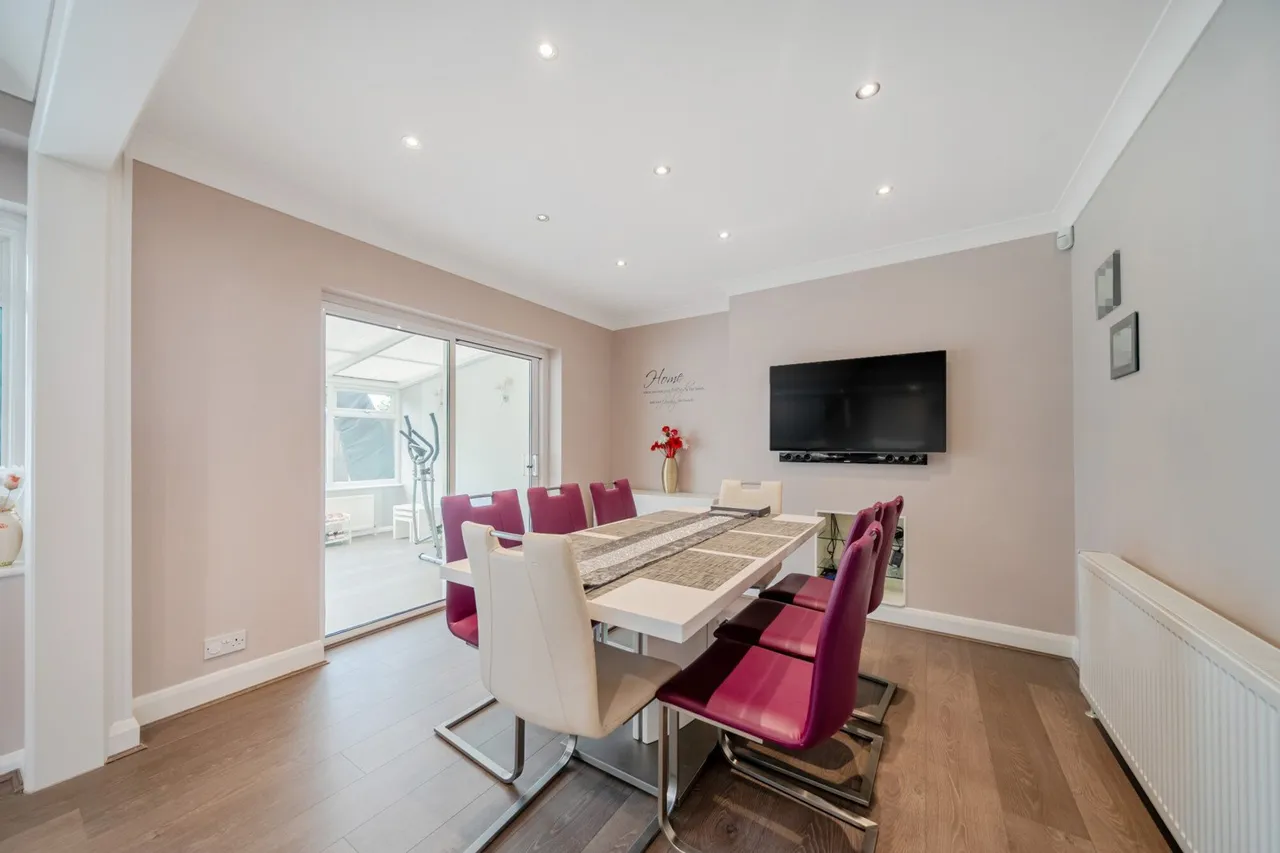 Hurst Road, DA15, photo 13