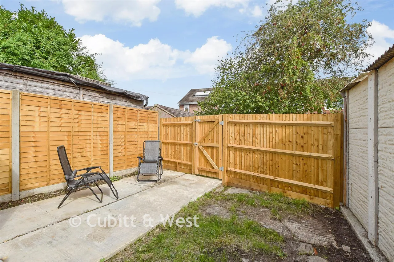 Woodleigh Road, Burgess Hill, RH15, photo 11