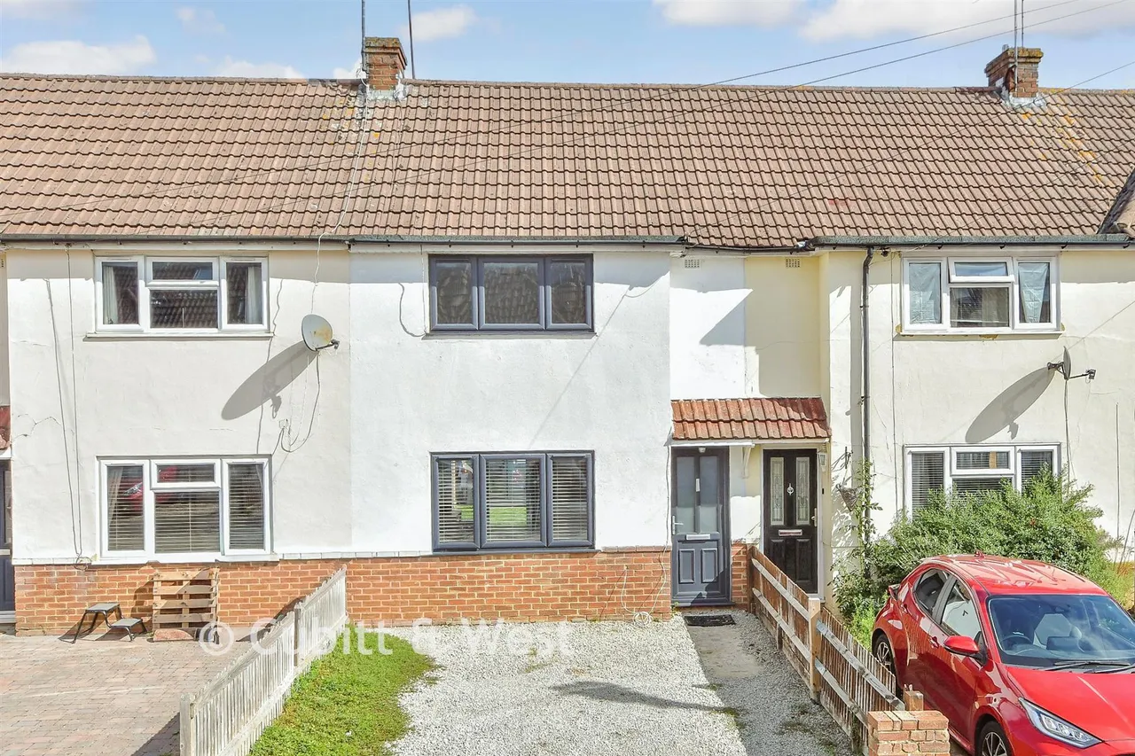 2 bed house for sale, Woodleigh Road, Burgess Hill, RH15