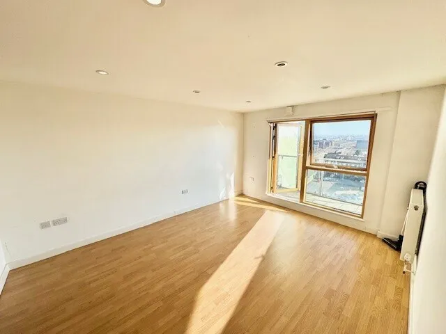 Charrington Court, Romford, RM1 1TF, photo 7
