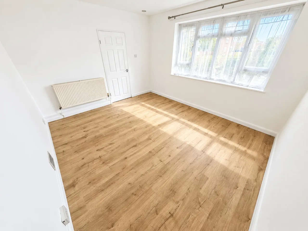 Old Ruislip Road, Northolt, UB5, photo 5