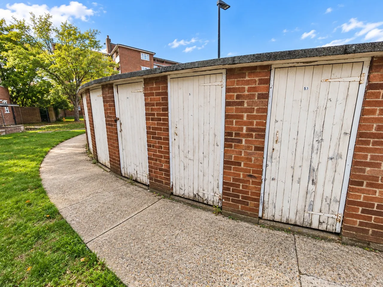 Old Ruislip Road, Northolt, UB5, photo 4