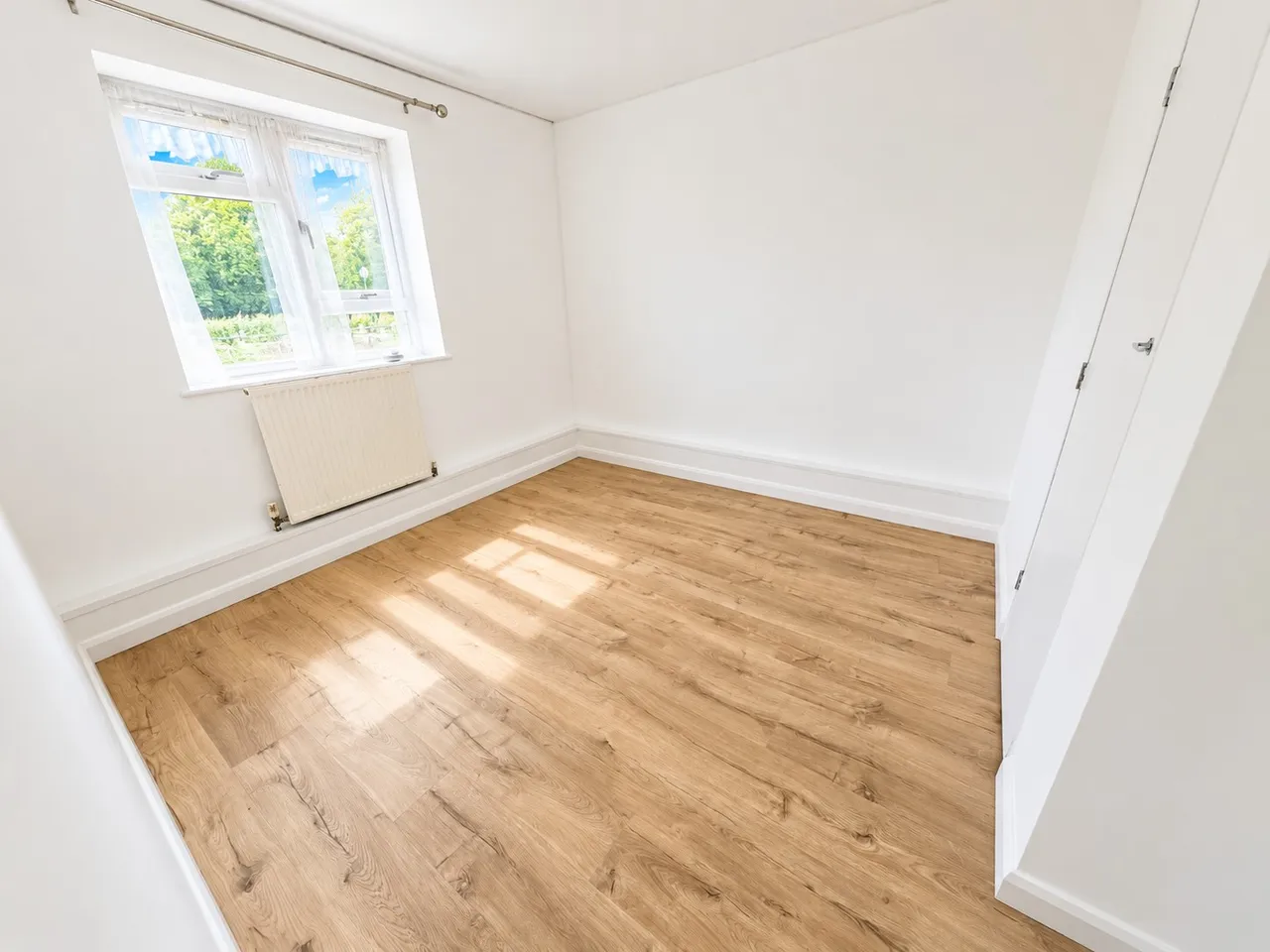 Old Ruislip Road, Northolt, UB5, photo 8