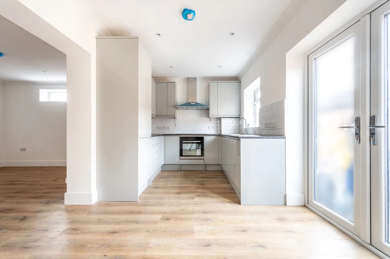 27 Esmeralda Road, London, photo 4